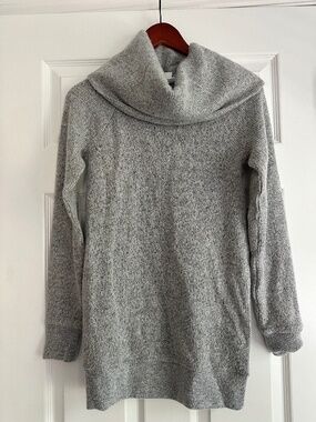 Isabel and Ingrid maternity tunic